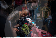 FEATURE - Hongkong: Treffen den Tattoo Künstler