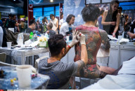 FEATURE - Hongkong: Treffen den Tattoo Künstler