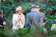 EXKLUSIV - Erste Bilder der Dreharbeiten zu "Goodbye Christopher Robin" mit Margot Robbie