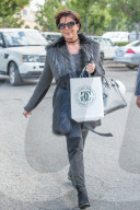 PEOPLE - Kris Jenner geht im Pelzmantel shoppen