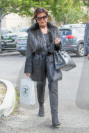 PEOPLE - Kris Jenner geht im Pelzmantel shoppen