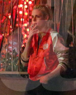 PEOPLE - Kristen Stewart gšnnt sich eine Rauchpause nach dem Essen