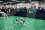 FEATURE - Robotermesse in Peking
