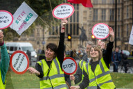 NEWS - Protest in London gegen eine weitere Landebahn im Flughafen Heathrow