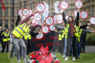NEWS - Protest in London gegen eine weitere Landebahn im Flughafen Heathrow