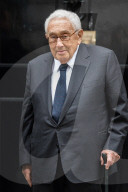 NEWS - Henry Kissinger besucht die 10 Downing Street