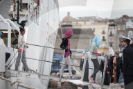 NEWS - Mittelmeer: HUnderte Flüchtlinge kommen via Seeweg nach Italien