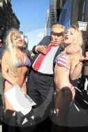 NEWS - Trump Lookalike sorgt in New York für Furore