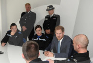 PEOPLE - Prinz Harry besucht die neue Polizeiwache in Nottingham