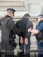 NEWS - London: Angriff auf Konvoi des Königs von Bahrain