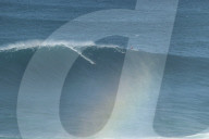 FEATURE - Grosse Herausforderung für Surfer: Die Wellen von Nazare