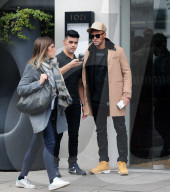 EXKLUSIV - Fussballstar Neymar verlässt das *Tozi" in London