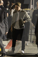 PEOPLE - Brooklyn Beckham verlässt Cody Simpson das Kanye Konzert in Inglewood