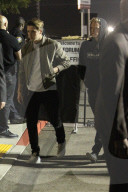 PEOPLE - Brooklyn Beckham verlässt Cody Simpson das Kanye Konzert in Inglewood
