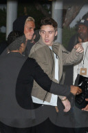 PEOPLE - Brooklyn Beckham verlässt Cody Simpson das Kanye Konzert in Inglewood