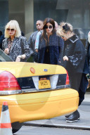 PEOPLE - PEOPLE - Bullock, Bonham Carter und Blanchett auf dem Set zu "Ocean's Eight"
