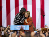 NEWS - Michelle Obama macht Hillary Clinton zusammen Wahlkampf in Winston-Salem