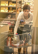 PEOPLE - Nicole Murphy bummelt in Beverly Hills