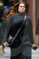 PEOPLE - Brooke Shields in New York unterwegs
