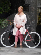 PEOPLE - Freie Sicht auf Katherine Heigl's Bauch