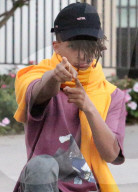 PEOPLE - Jaden Smith posiert in Calabasas