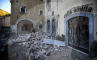 NEWS - Italien: Zerstörung in Visso nach erneutem Erdbeben 