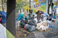 NEWS - FlÃ¼chtlinge in Paris campieren auf der Strasse