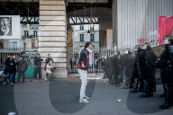 NEWS - FlÃ¼chtlinge in Paris campieren auf der Strasse