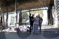 NEWS - FlÃ¼chtlinge in Paris campieren auf der Strasse