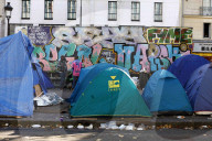 NEWS - FlÃ¼chtlinge in Paris campieren auf der Strasse