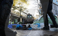 NEWS - Flüchtlinge in Paris campieren auf der Strasse