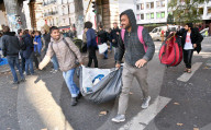 NEWS - Flüchtlinge in Paris campieren auf der Strasse