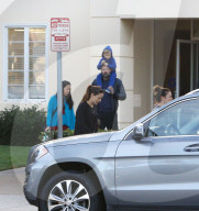 PEOPLE - Jennifer Garner und Ben Affleck mit ihren Kindern in Santa Monica unterwegs