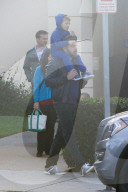 PEOPLE - Jennifer Garner und Ben Affleck mit ihren Kindern in Santa Monica unterwegs