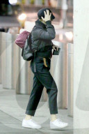 EXKLUSIV - Scarlett Johansson 'undercover' am Flughafen JFK