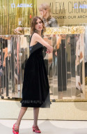 PEOPLE - London: Alexa Chung feiert bei M&S die 'Archive Collection' 