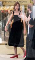 PEOPLE - London: Alexa Chung feiert bei M&S die 'Archive Collection' 