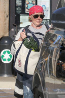 EXKLUSIV - Shannen Doherty in Malibu unterwegs