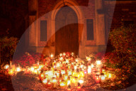 FEATURE - Erster November: Kerzen für die Toten