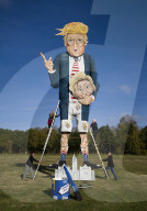 NEWS - Kent setzt Donald Trump 'unter Feuer'