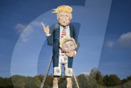 NEWS - Kent setzt Donald Trump 'unter Feuer'