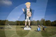 NEWS - Kent setzt Donald Trump 'unter Feuer'