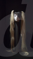 NEWS - Haarig! Ausstellung 'Hair by Sam McKnight' in London