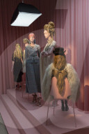 NEWS - Haarig! Ausstellung 'Hair by Sam McKnight' in London