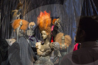 NEWS - Haarig! Ausstellung 'Hair by Sam McKnight' in London