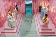 NEWS - Haarig! Ausstellung 'Hair by Sam McKnight' in London