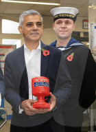 NEWS - London: Bürgermeister Sadiq Khan eröffnet den 'Poppy Day'