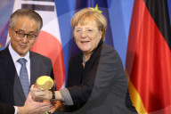 NEWS - Berlin: Angela Merkel mit "Seoul Friedenspreis" geehrt