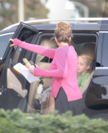 EXKLUSIV - Julia Roberts wirkt etwas gestresst