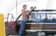 PEOPLE - Cody Simpson stürzt sich in Malibu in die Wellen